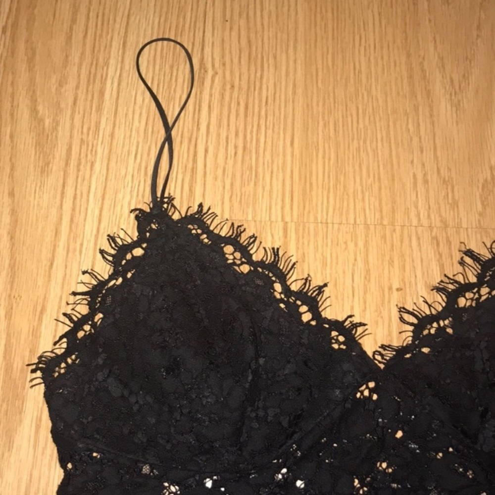 Lace black top